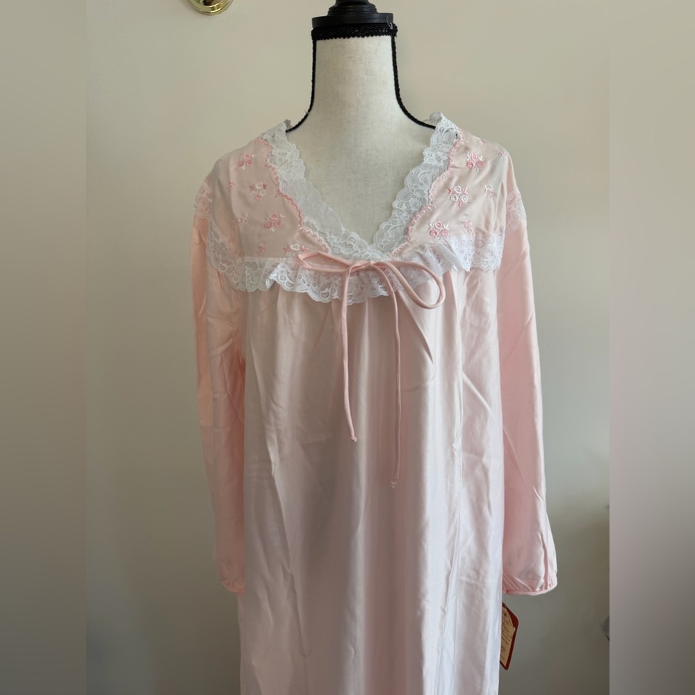 Vintage Pink Lace Trim Nightgown